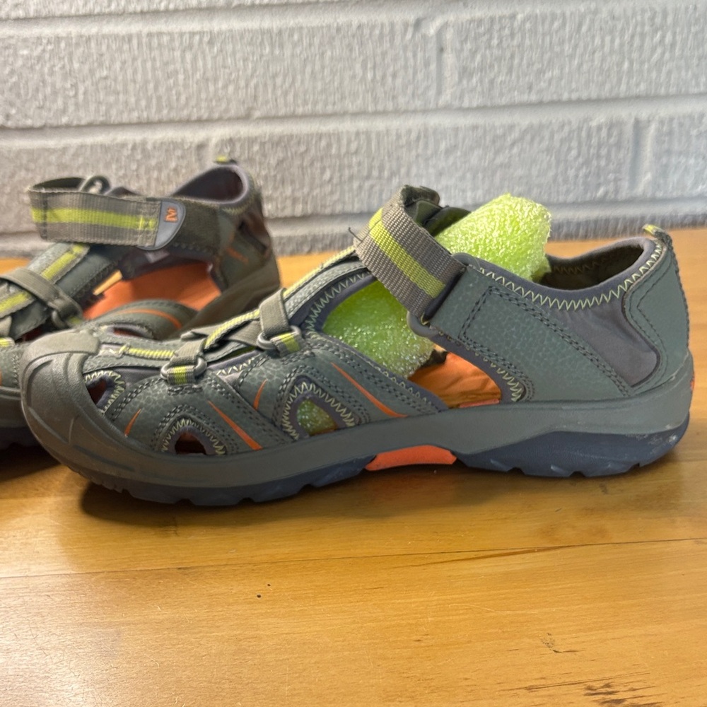 MERRELL HYDRO Sandals Youth Size 6 Waterproof Hiking Outdoor Shoe Closed Sandal - Picture 7 of 9